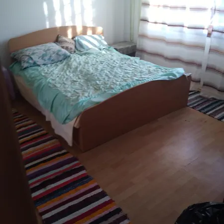 Spavajte Kod Sefa Apartment